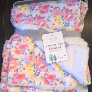 Baby blanket never used brand new
